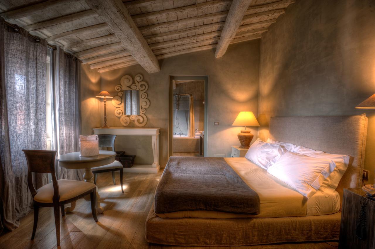 Villa Sassolini Country Boutique Hotel 蒙特瓦尔基 外观 照片