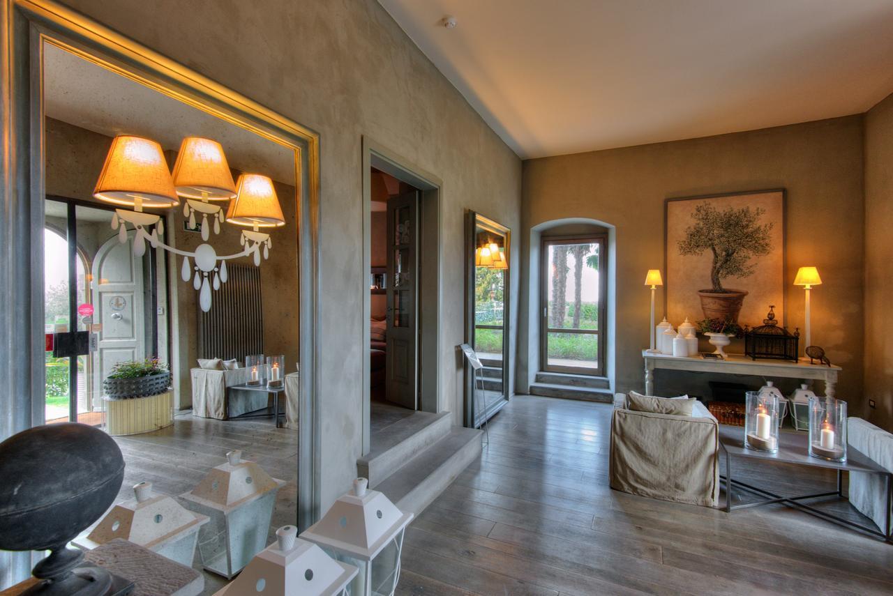 Villa Sassolini Country Boutique Hotel 蒙特瓦尔基 外观 照片